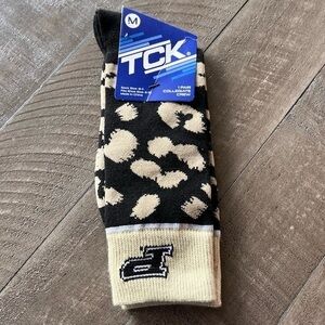 TCK Collegiate Crew Socks Cheetah Print with a P on them Size Medium